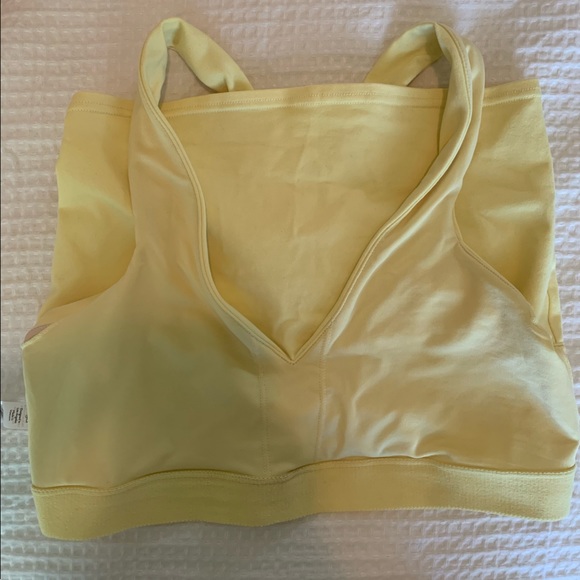 ❌SOLD❌Alo Yoga workout top! - Picture 4 of 7